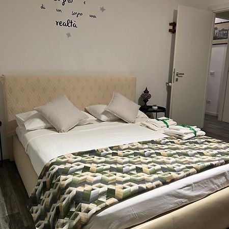 Appartamento Zona Torrino Rome Bagian luar foto