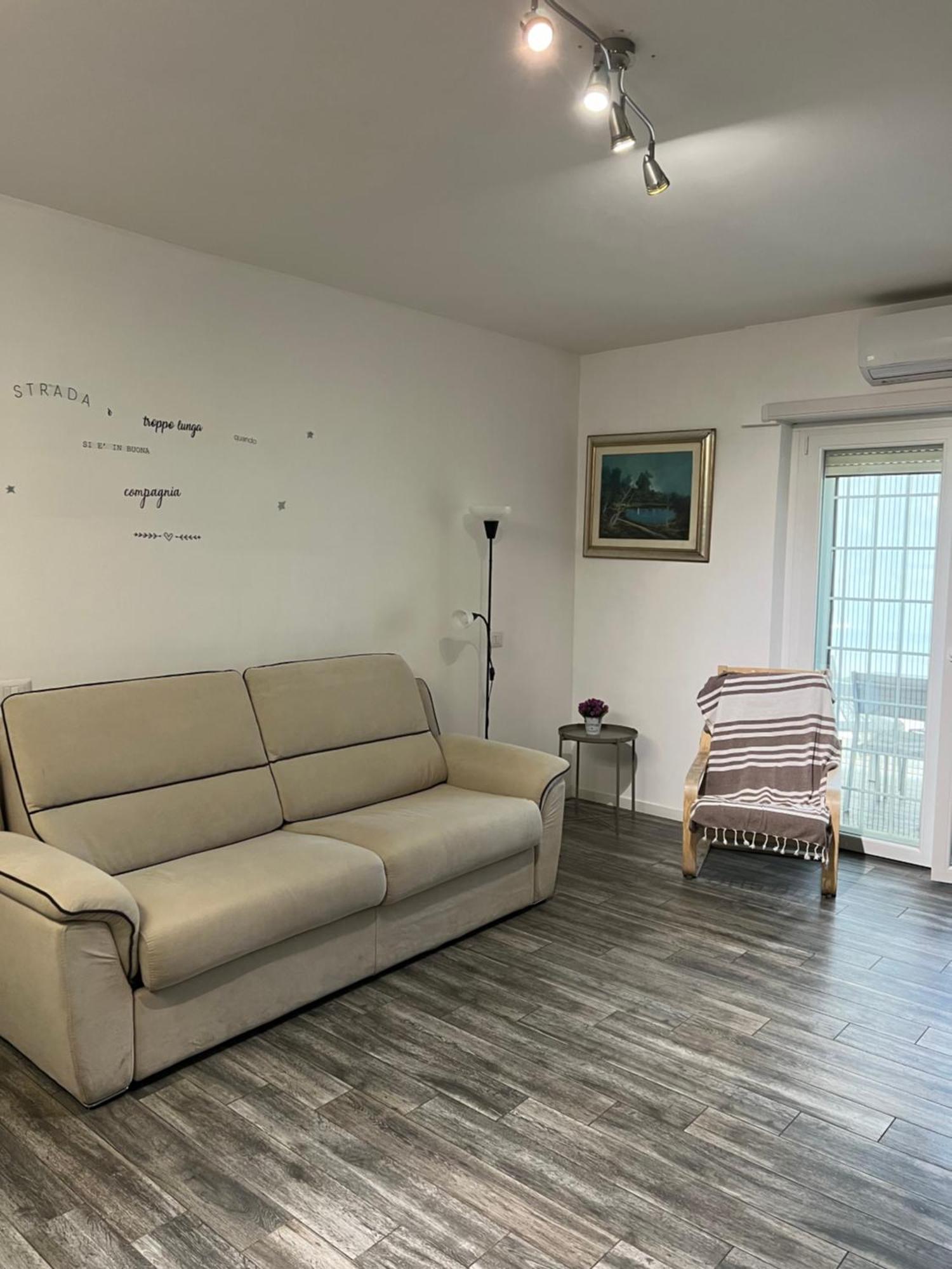 Appartamento Zona Torrino Rome Bagian luar foto